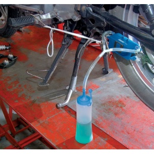 Kit de limpieza para cadena de motocicleta, ejemplo de uso